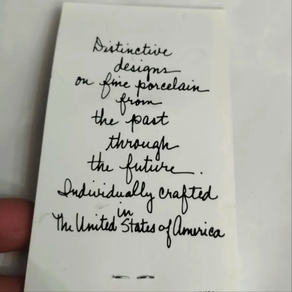 Vtg 1980s "Comedy" Adagio Mask Face Pin Hand-Painted Porcelain Brooch on Card - Picture 3 of 3